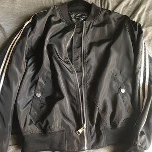 Windbreaker/track Jacket